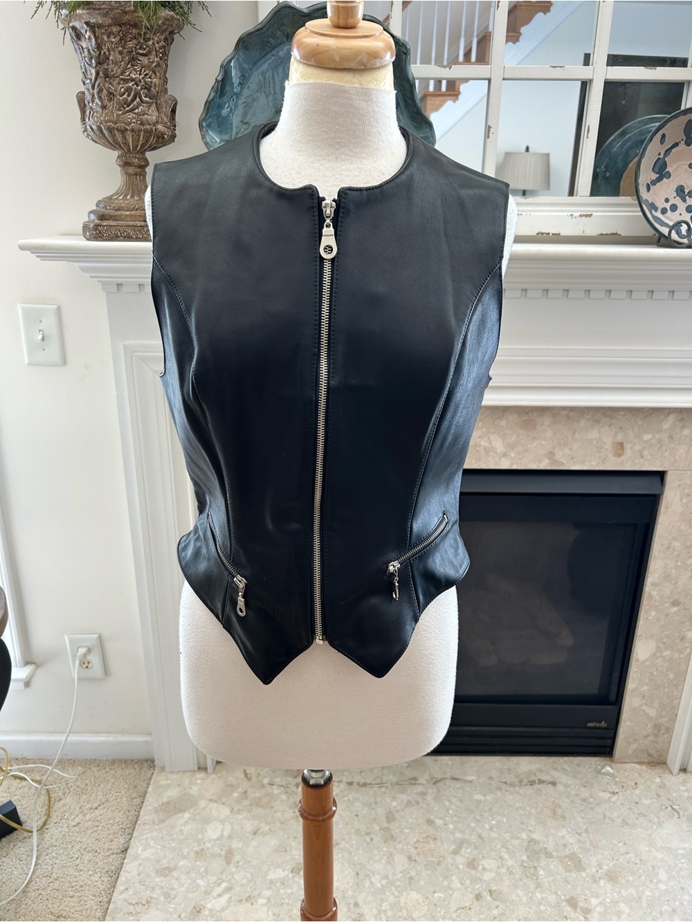 Moda International Black Leather Zip-Front Vest